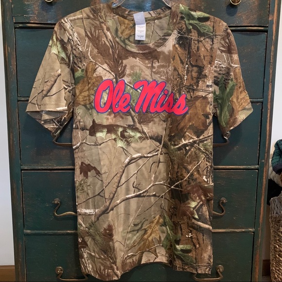 NWT Camo Ole Miss College Football T-shirt - Picture 1 of 3